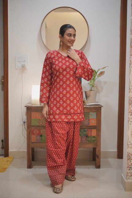 Suit set with farshi Salwar printed and emb